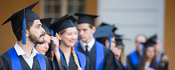 Absolventen der Universität Bonn (Foto: Volker Lannert/Rheinische-Friedrich-Wilhelms-Universität Bonn)